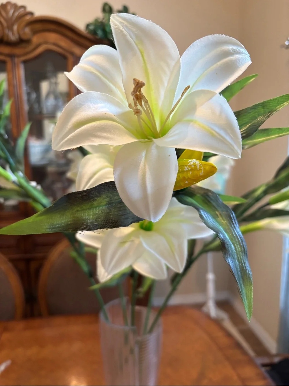 Elegant White Lily bouquet